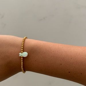 Cute gold pineapple beaded bracelet